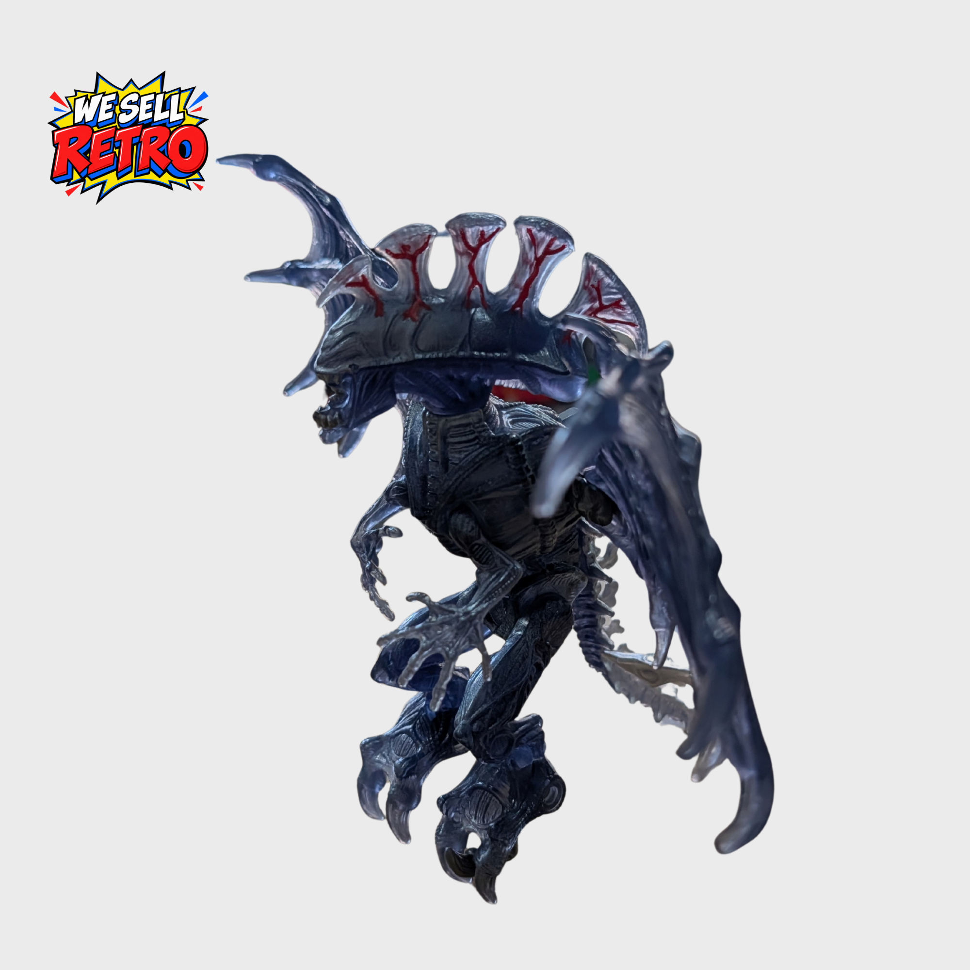 Kenner Aliens Flying Alien Queen Action Figure Kenner Aliens Flying Alien Queen opposite side view of figure and wings