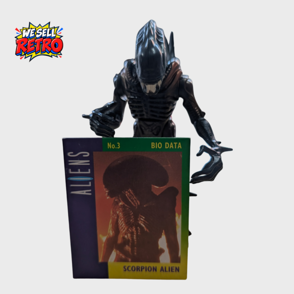 Kenner Aliens Scorpion Alien front view with Bio Data card No. 3